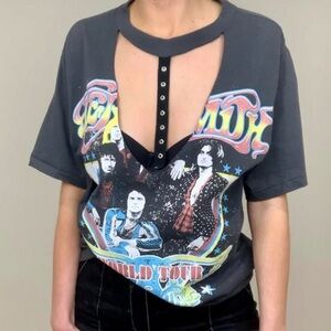 Aerosmith World Tour Cutout Graphic  Band Tee Size Large
